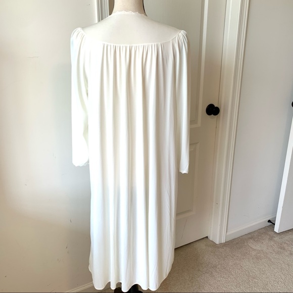 Vintage SHADOWLINE Ivory Housecoat/Robe—SZ. Sm - Picture 8 of 14